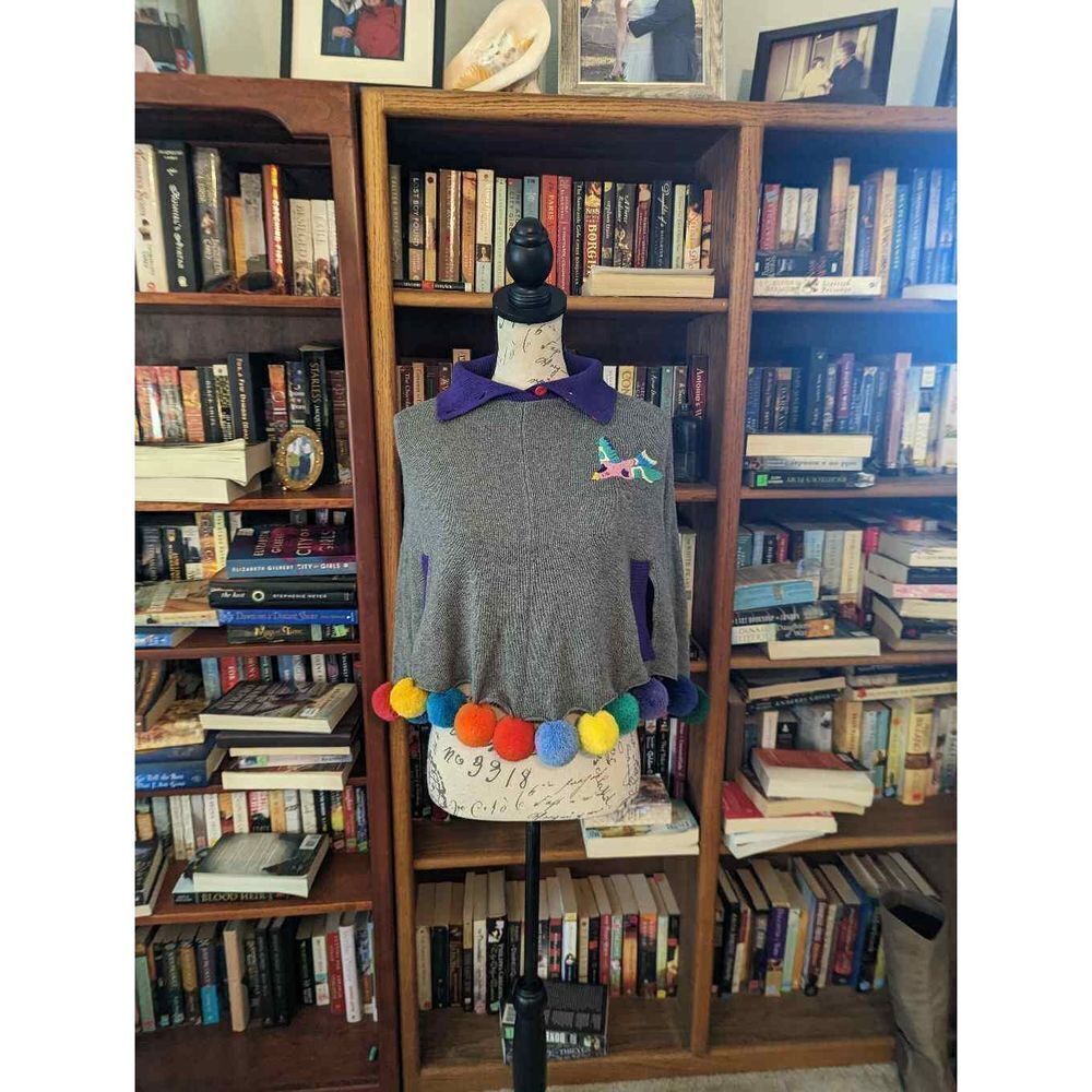 LOUIE Louis grey multicolored pom pom bird embroidered collared poncho wool x - Picture 8 of 12
